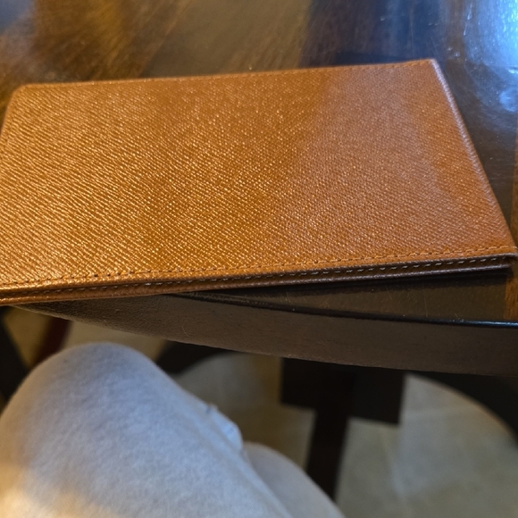 Louis Vuitton Brown Key Card Holder Elegant Accessory. Unisex, It Is NWOT - Picture 10 of 12